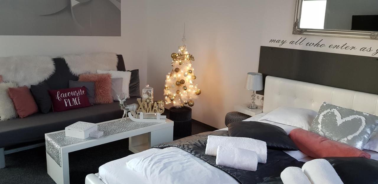 Modern Flat In City Center Budapest Eksteriør billede