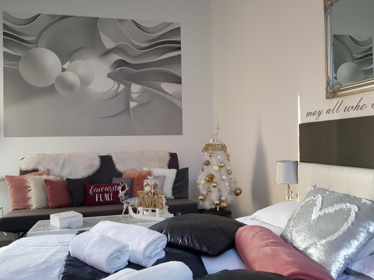 Modern Flat In City Center Budapest Eksteriør billede